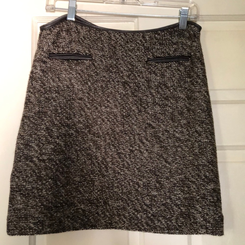 Lined brown knit skirt